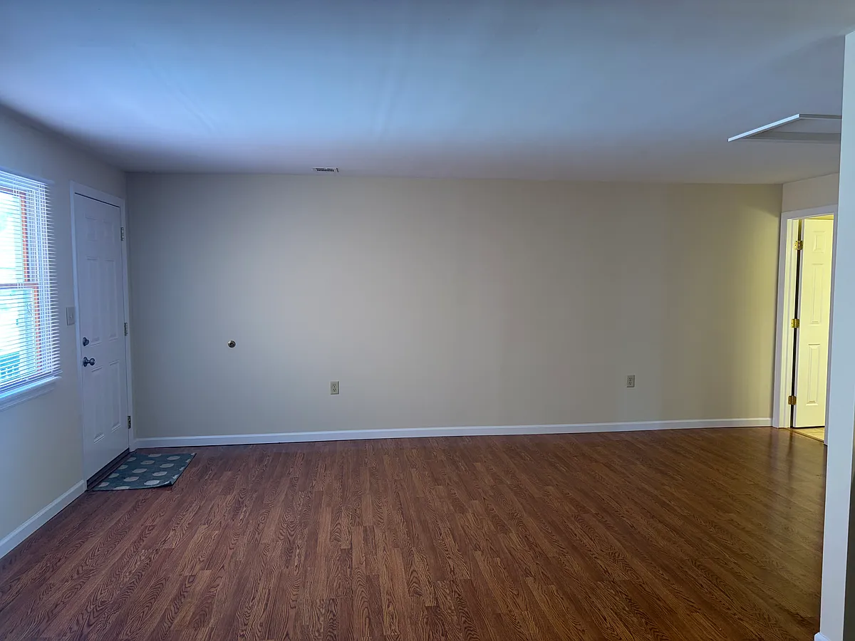 Building Photo - 135 Grand Ave #4