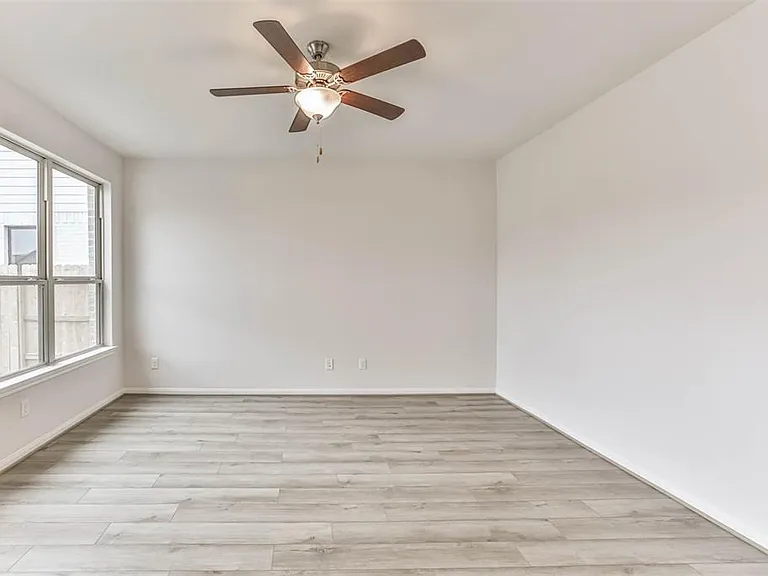 704 Ocean Palms Dr — Photo 5