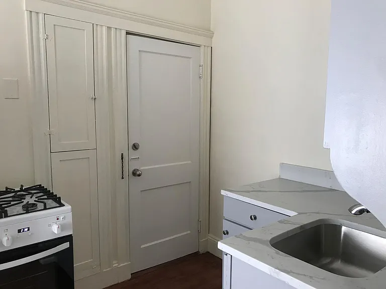 68 Washington St #9 — Photo 2
