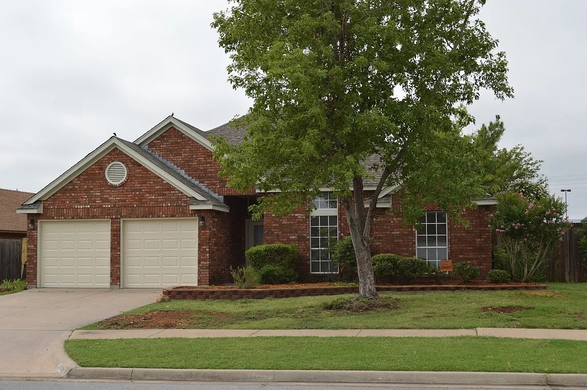 6828 NW Crestwood, Creekwood - 1 — Photo 1