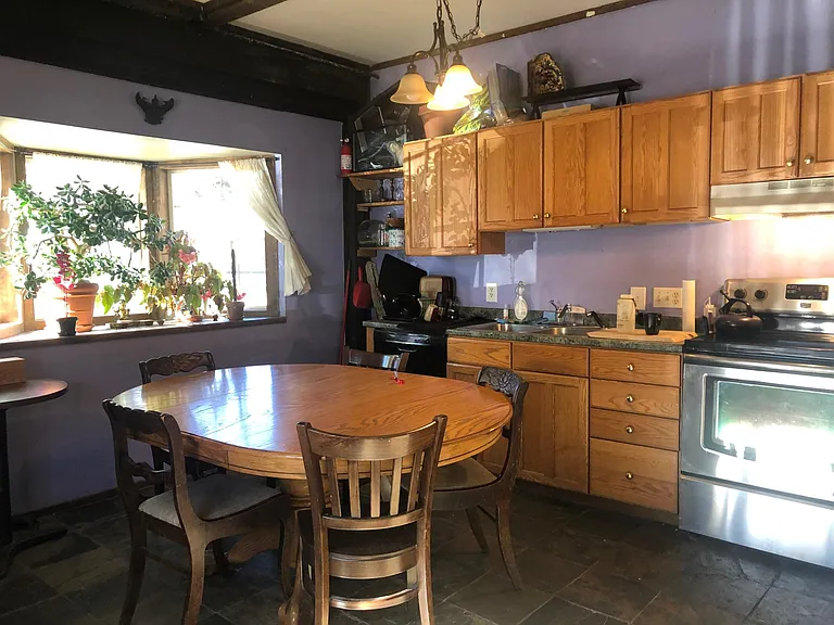 Open plan kitchen with dishwasher and all the appliances!
