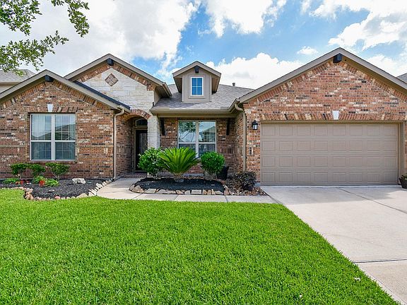 2nd image of 23526 Verona River Dr