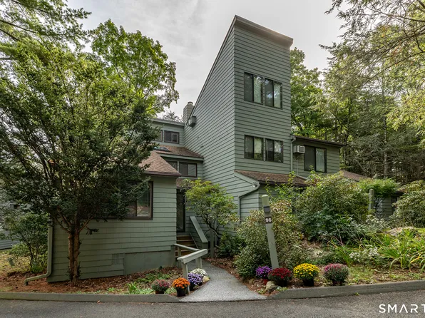 96 Woodside Circle #96, Torrington, CT 06790