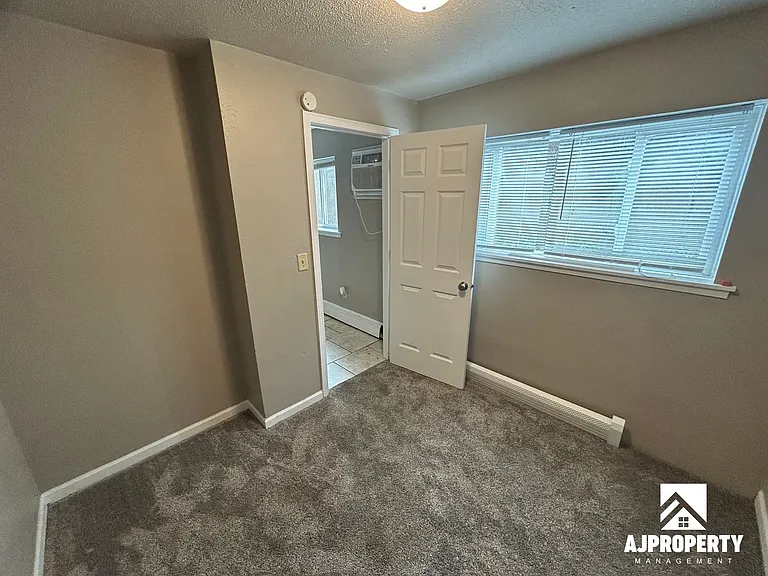 3309 S Elmwood Ave — Photo 11