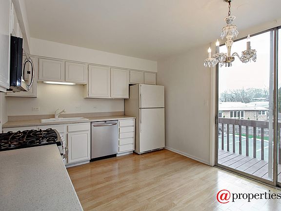 Kitchen / Breakfast Room