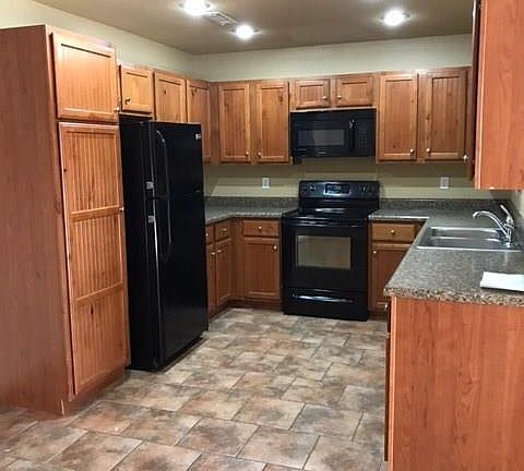 2nd image of 1808 Wooddale Ct