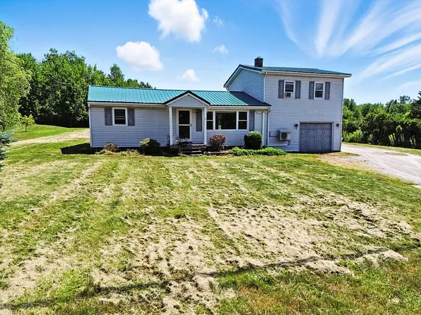 828 Main Street, Bradley, ME 04411