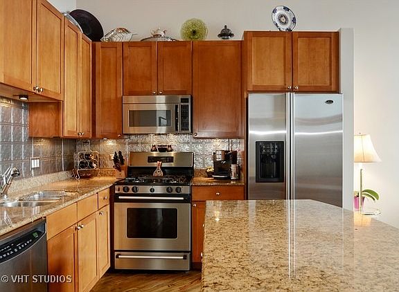 5th image of 758 N Larrabee St APT 502