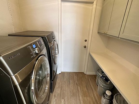 4th image of 2215 Indian Dr