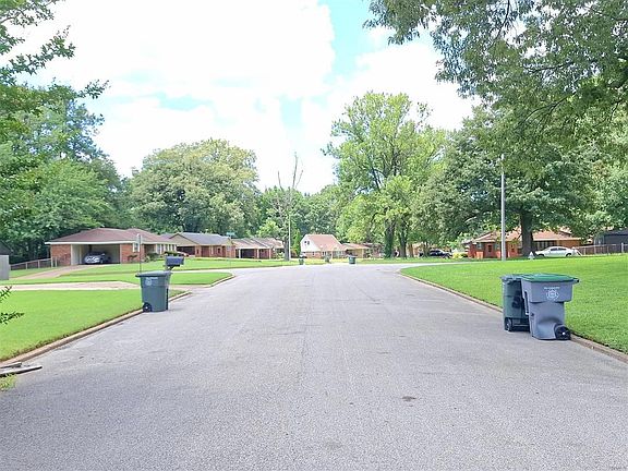 4th image of 5039 Childs Dr