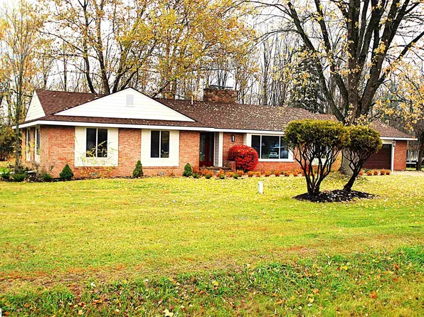 2301 Birchcrest Dr, West Branch, MI 48661