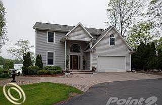 2nd image of 1215 Heights Rd