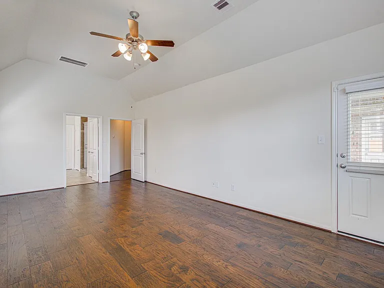 26831 Marble Lakes Dr — Photo 32