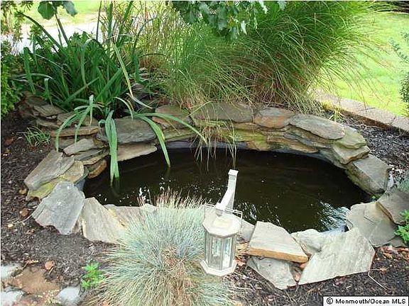 3rd image of 21 Stafford Dr