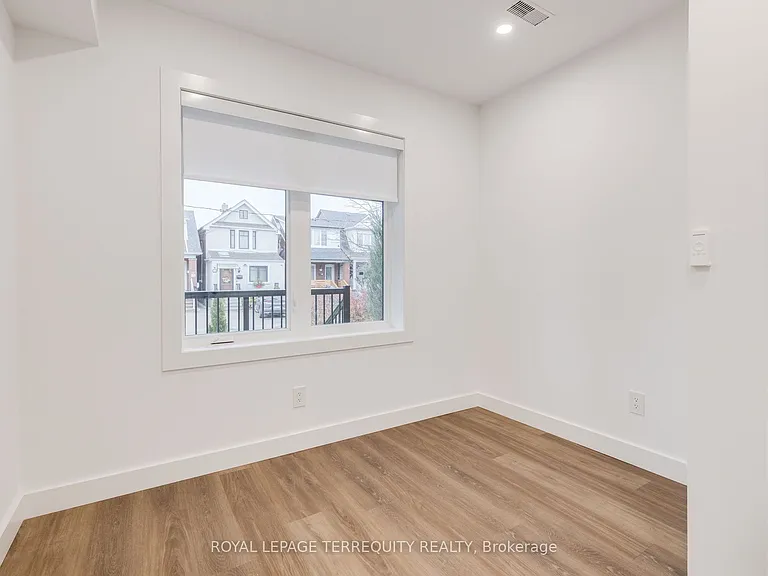 94 Earlscourt Ave #2 — Photo 8
