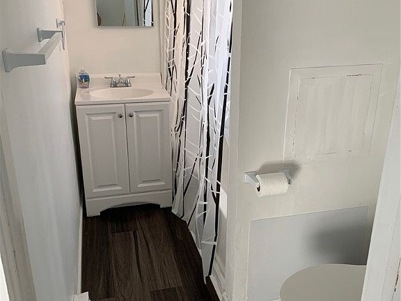 5th image of 429 McKean Ave