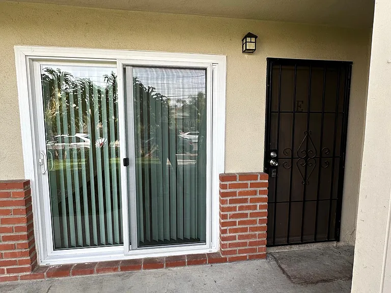 220 Alabama St #E — Photo 5