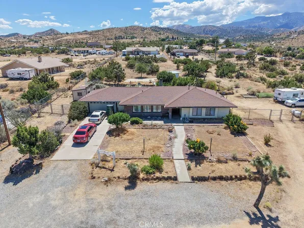 8767 Malpaso Rd, Phelan, CA 92371