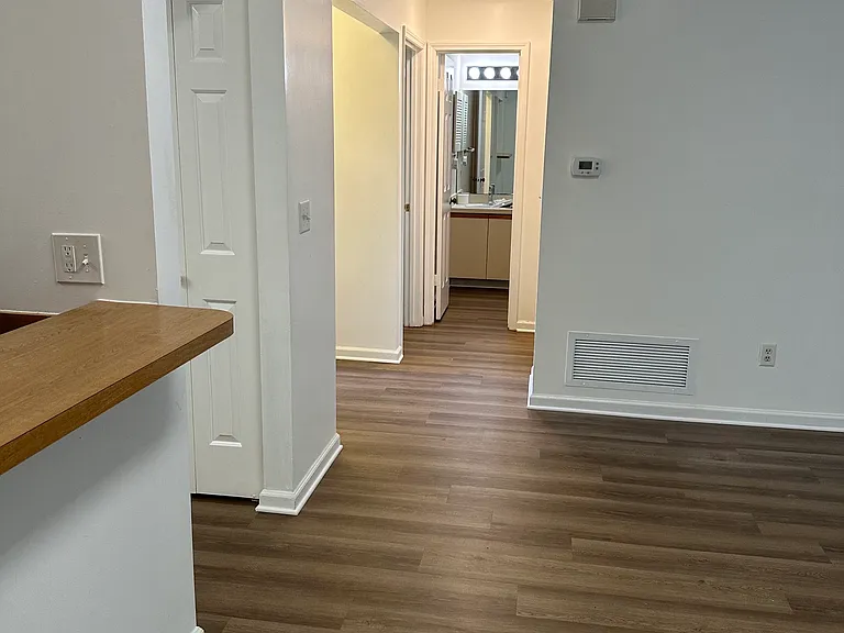 2065-7623 Baymeadows Cir W — Photo 10