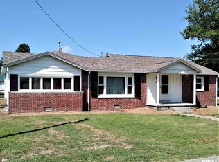 333 N Main St, Louisville, IL 62858