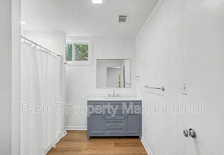 106 Holcomb St — Photo 17