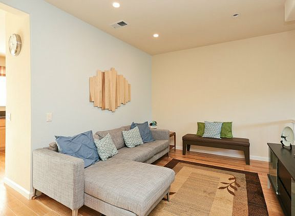 5th image of 1366 McKinley Ct