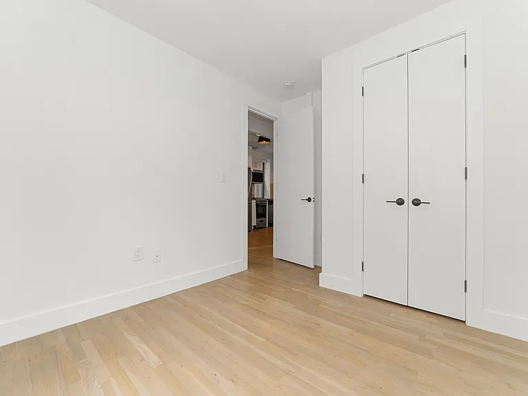 104 8th Ave #PH — Photo 9