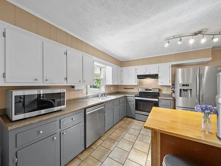 3611 Bahama Dr — Photo 15