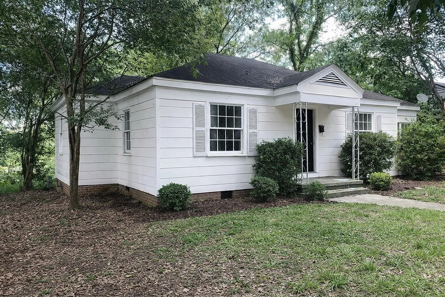 3 bed, 1.5 bath, 1129 sqft, $1,125 — Photo 2