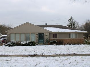 133 Blackhawk Dr, Park Forest, IL
