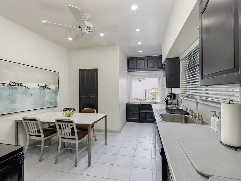 1134 Harrison St — Photo 36