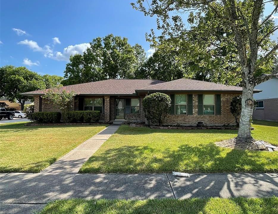 1st image of 2102 Moss Creek Ln