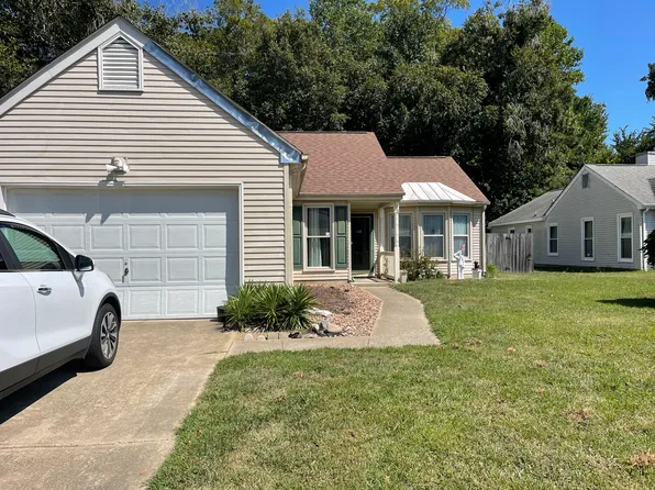 103 E Bristol Ln, Yorktown, VA 23693