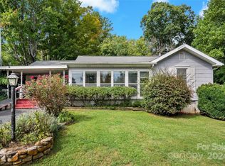 110 Kerlee St, Black Mountain, NC 28711