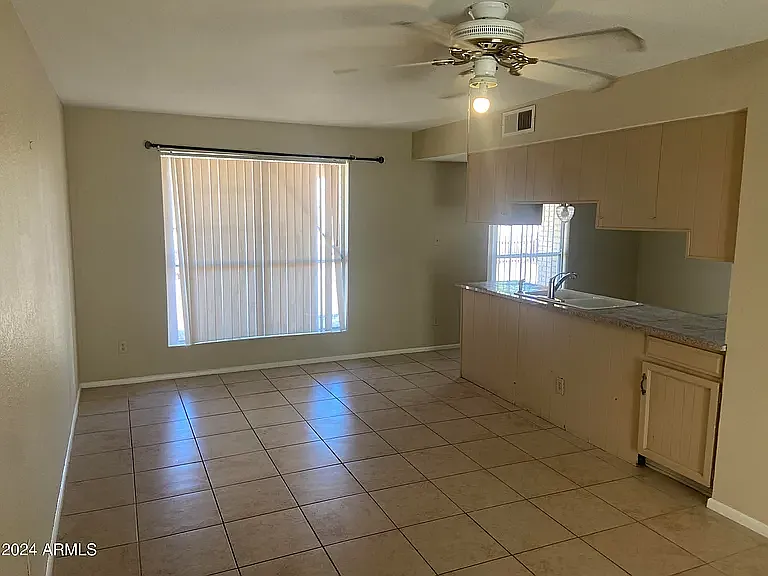 1431 W Behrend Dr — Photo 5