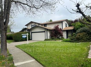 622 Capps Ln, Ukiah, CA 95482