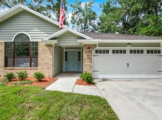 621 Remington Forest Dr, Saint Johns, FL 32259