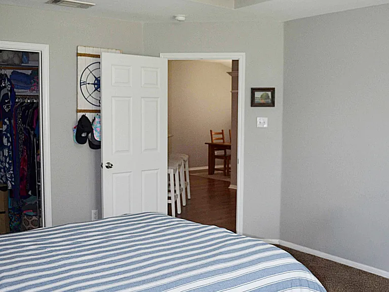 204 Crowfoot Dr — Photo 18
