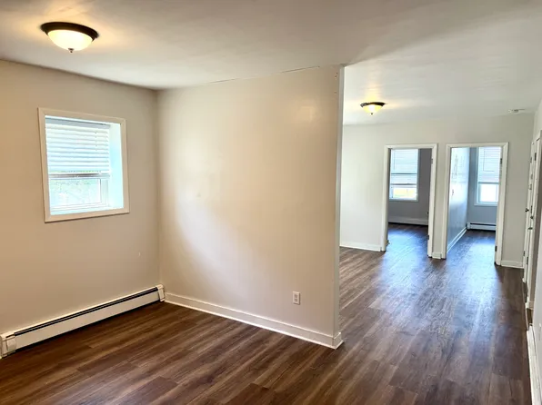 280 3rd St APT 2, Troy, NY 12180
