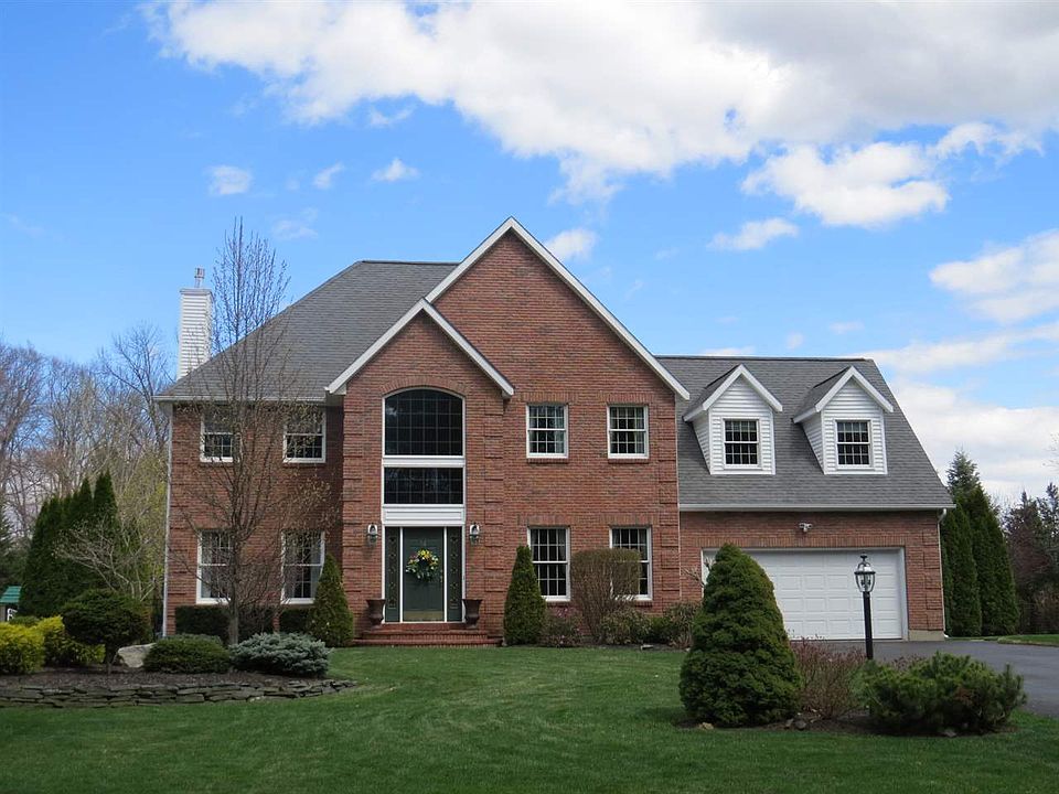 1st image of 14 Siena Dr