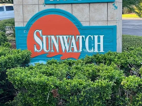 670 Island Way APT 400, Clearwater, FL 33767