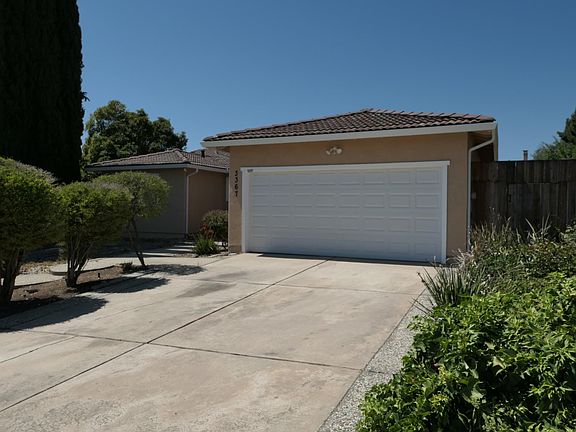 2nd image of 3367 Quesada Dr