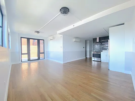 Rented by Nooklyn NYC LLC | media 114