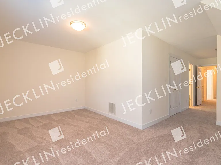 10653 Anna Marie Dr — Photo 23