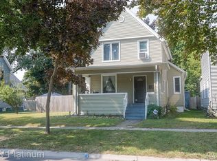 2015 7th St, Port Huron, MI 48060