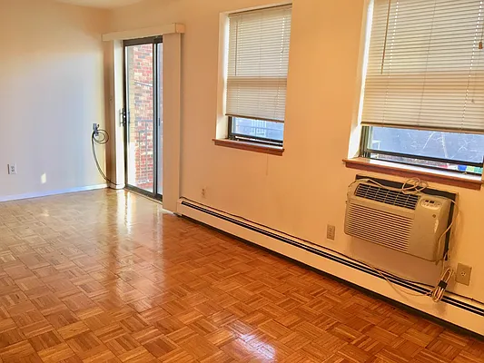 Rented by Papp Realty | media 18