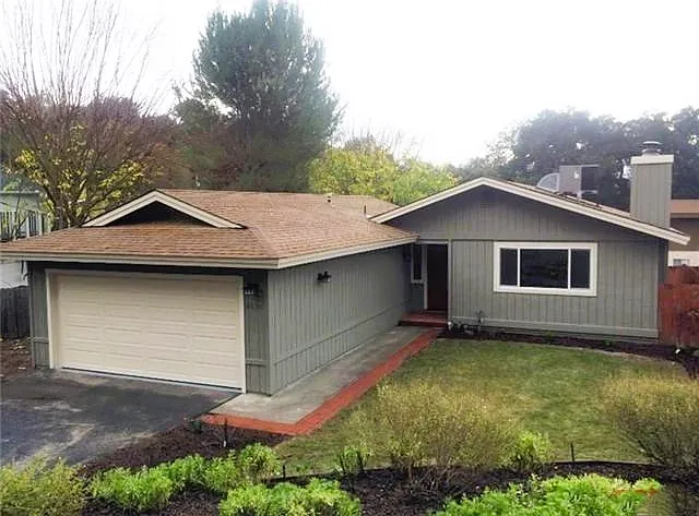 3 bed, 1410 sqft, $3,400 — Photo 1