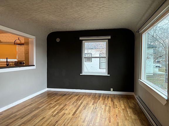 3rd image of 629 E 2nd St