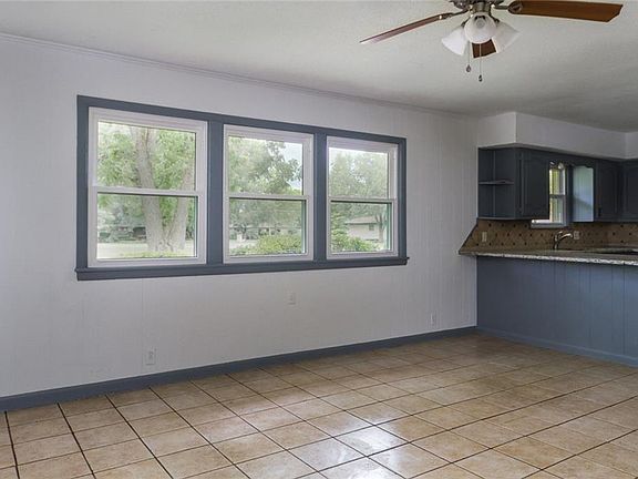 2nd image of 1210 Loma Alta Pl
