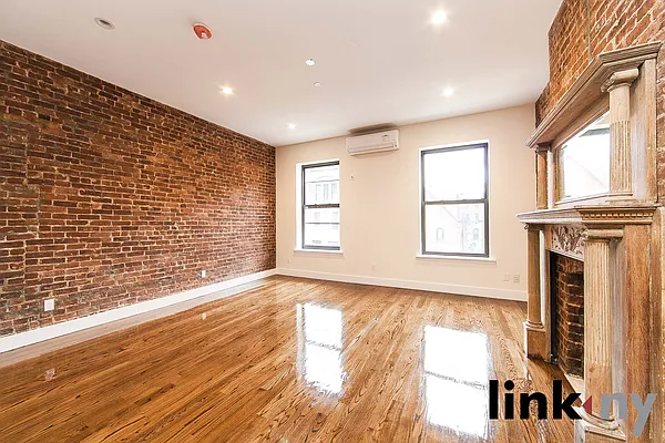 Rented by Link NY Realty | media 14